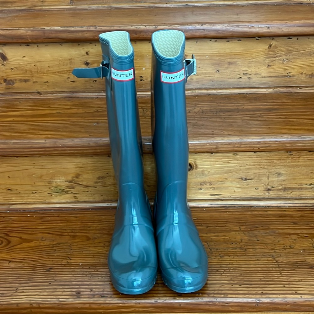 Hunter rain boots, gray, size 6, new with tags